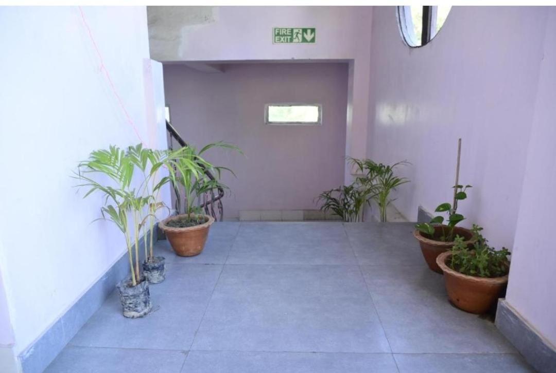 Quarto Inn Guwahati Bagian luar foto